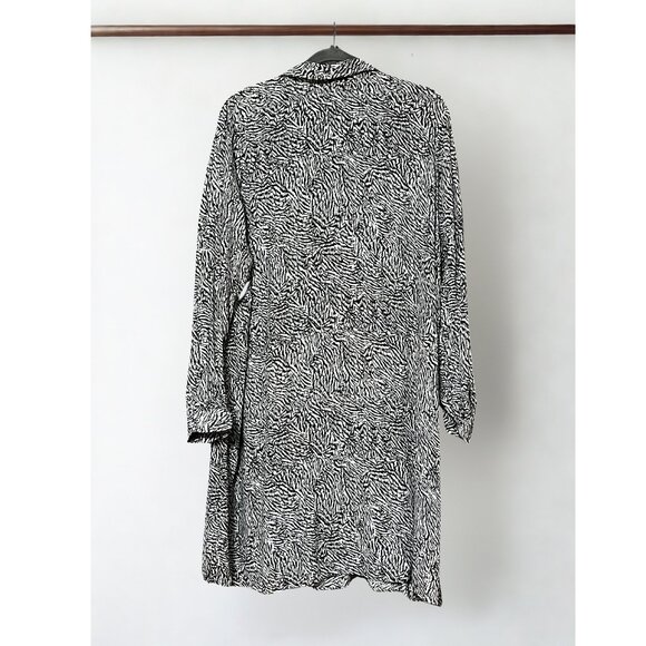 Penningtons | Abstract Zebra Long-Sleeve Swing Dress | 4x - Picture 2 of 4